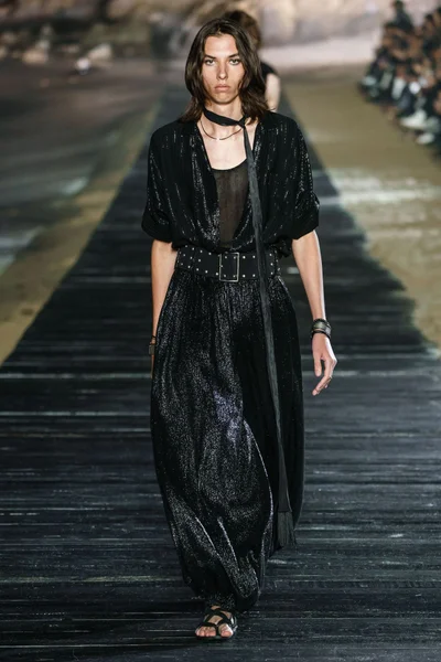 Look 76